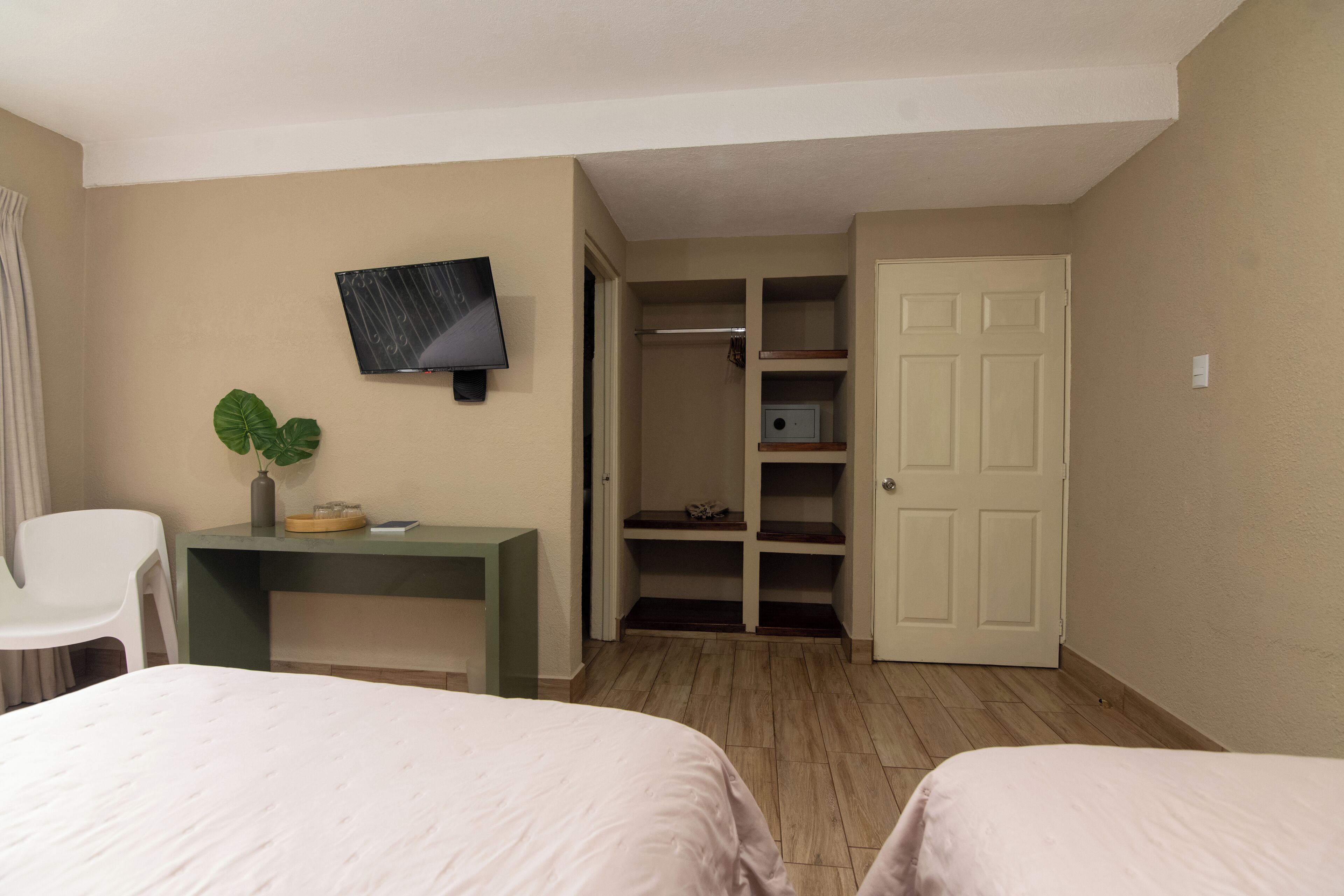 Foto - In & Out Hotel