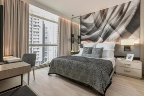 In-room safe, desk, soundproofing, iron/ironing board - Ascott Orchard Singapore (Singapore)