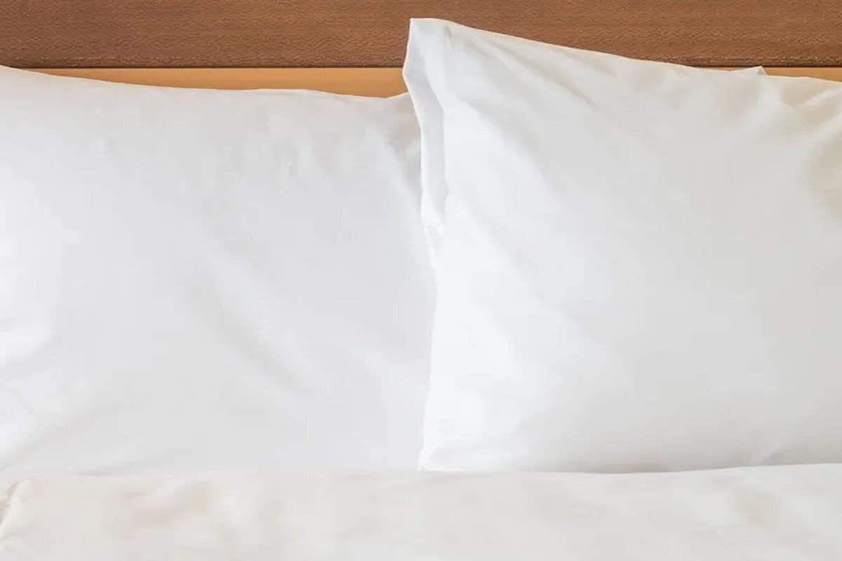 Kamar Standar | Seprai premium, Wi-Fi gratis, dan seprai linen