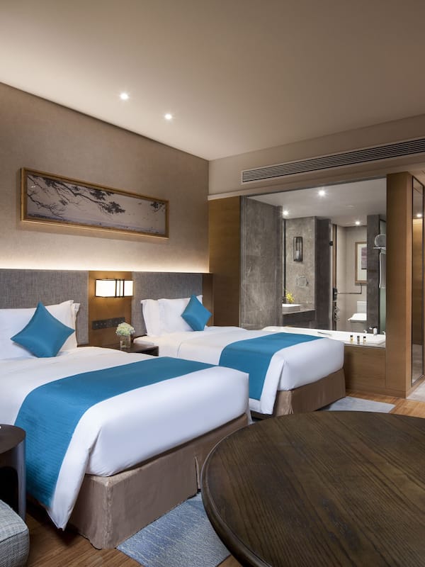 2 Double Standard Garden View | Premium bedding, free WiFi, bed sheets
