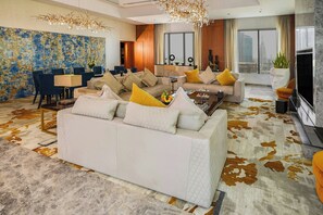 Phòng Suite, 1 giường cỡ king | Phòng khách | TV 