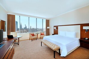 Phòng Superior, 1 giường cỡ king, hút thuốc | Bộ đồ giường cao cấp, két bảo mật tại phòng, bàn 