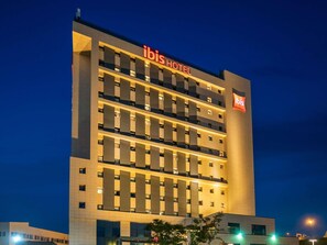 Exterior - Ibis Istanbul Tuzla Hotel (Tuzla)