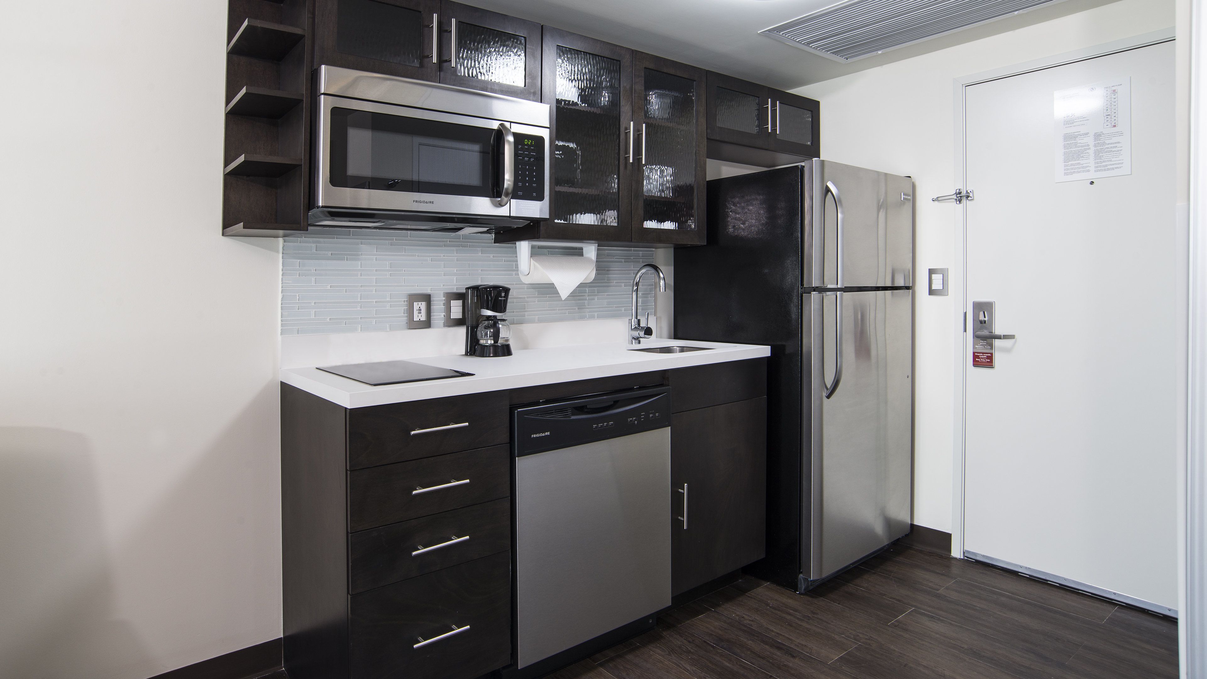 1 bedroom, premium bedding, in-room safe, desk