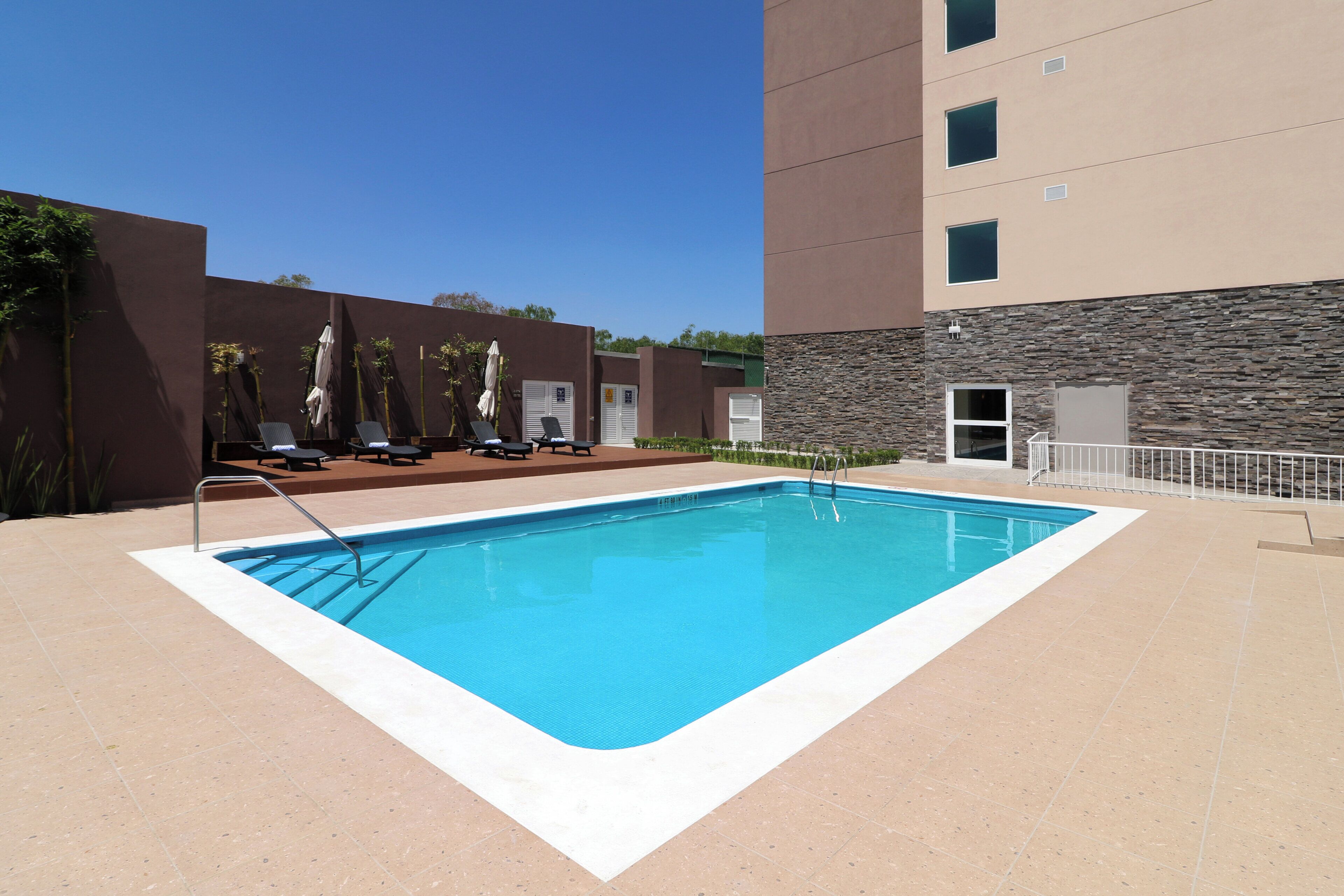 Outdoor pool, sun loungers