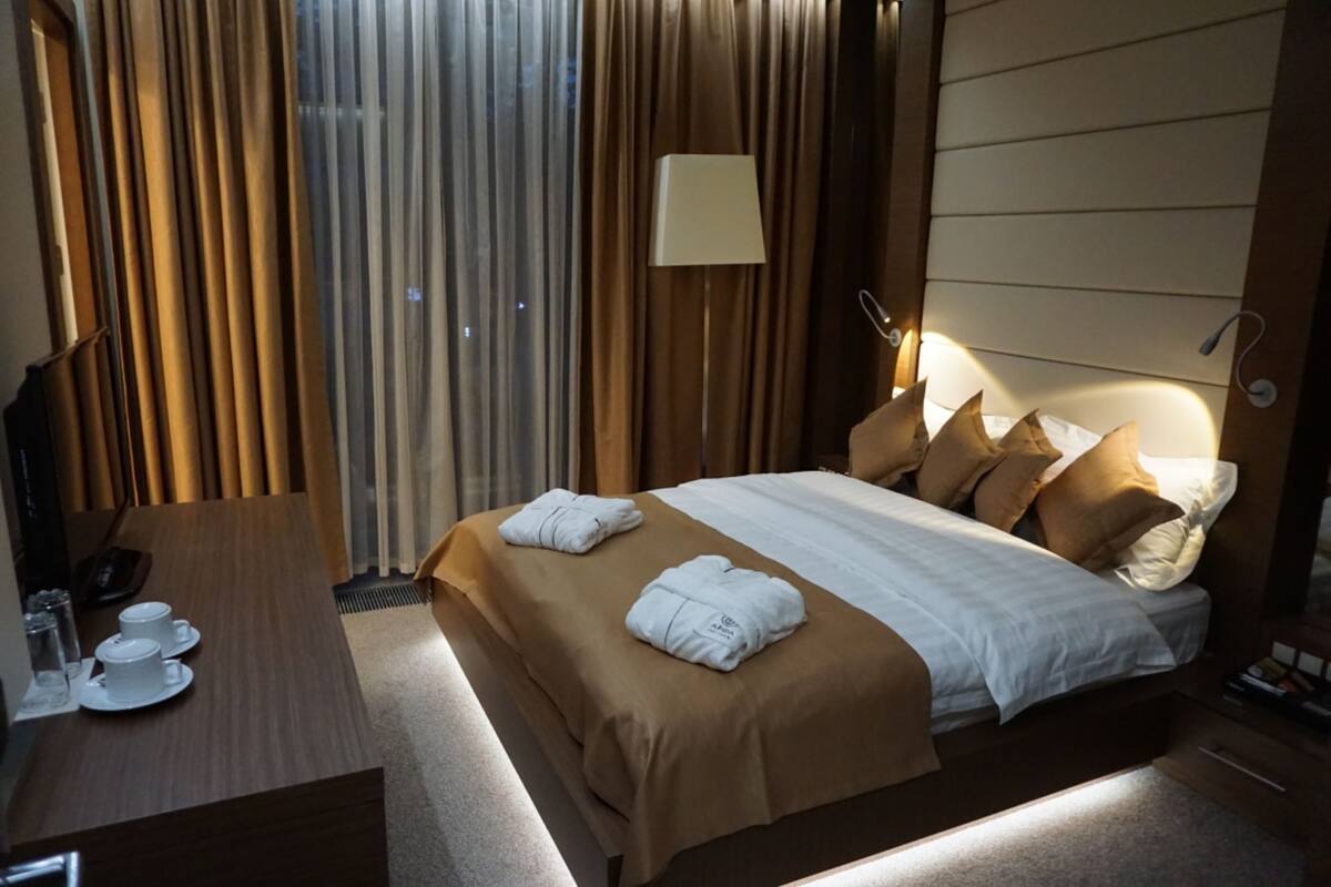 Family Studio Sea View | Premium bedding, in-room safe, desk, soundproofing