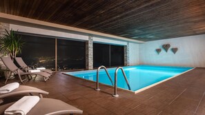 Outdoor pool - Frieden (Pill)