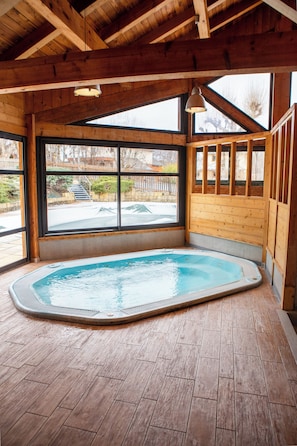 Sauna, bain à remous, hammam, soins corporels