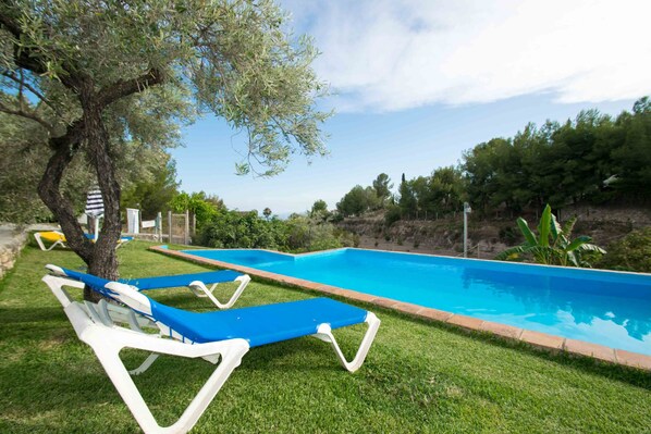 Piscina externa sazonal