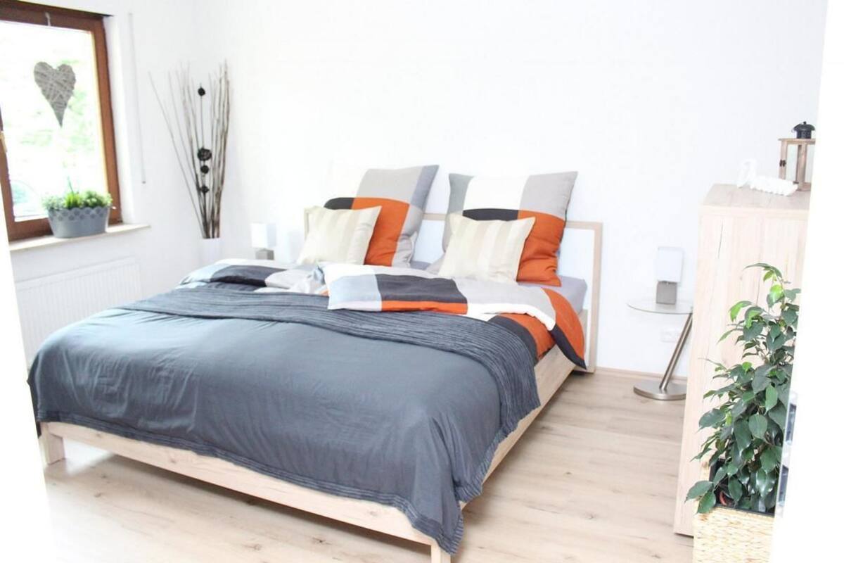 Premium Apartment, 2 Bedrooms, Balcony (Apartment Larum) | 2 bilik tidur, peralatan tempat tidur premium, seterika/papan seterika 