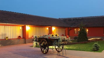 Sân vườn