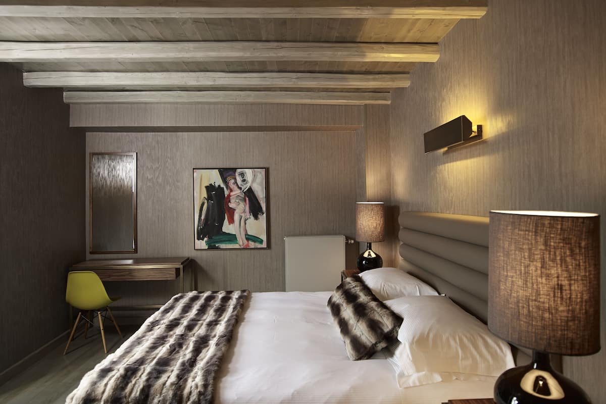 Standaard kamer, 1 twee- of 2 eenpersoonsbedden | Lakens van Egyptisch katoen, luxe beddengoed, een minibar