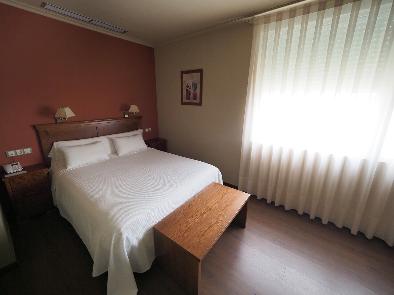 double room | in-room safe, desk, free wifi, bed sheets