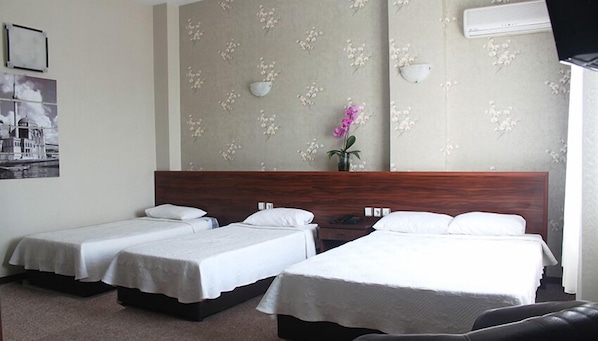1 bedroom, free cots/infant beds, free WiFi