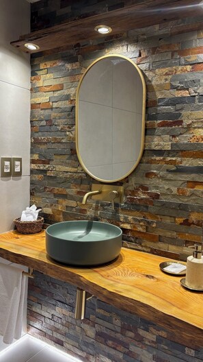 Triple Room | Bilik Mandi | Pancuran mandi, hulu semburan mandi hujan 