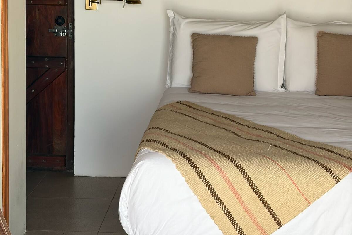 Cortinas blackout, wifi gratis y decoración personalizada 