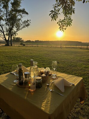 Se sirven desayunos, almuerzos y cenas
