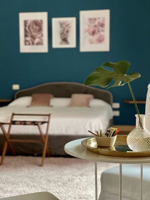 In-room safe, desk, soundproofing, free WiFi - B&B Ruffo di Bagnara Palazzo monumentale (Naples)