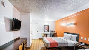 Room - Motel 6 Euless, TX - DFW West (Euless)