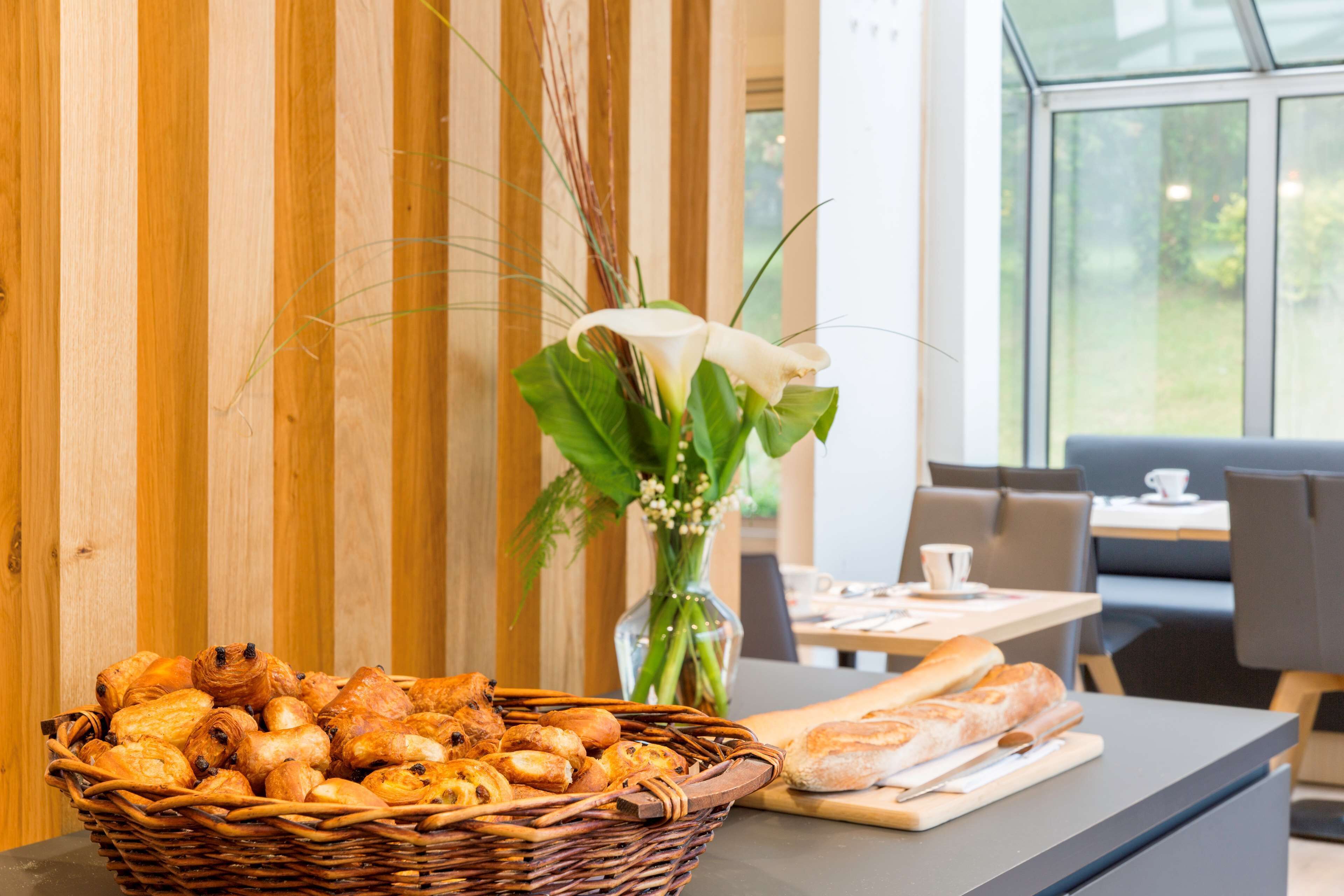 daily buffet breakfast (eur 15 per person)
