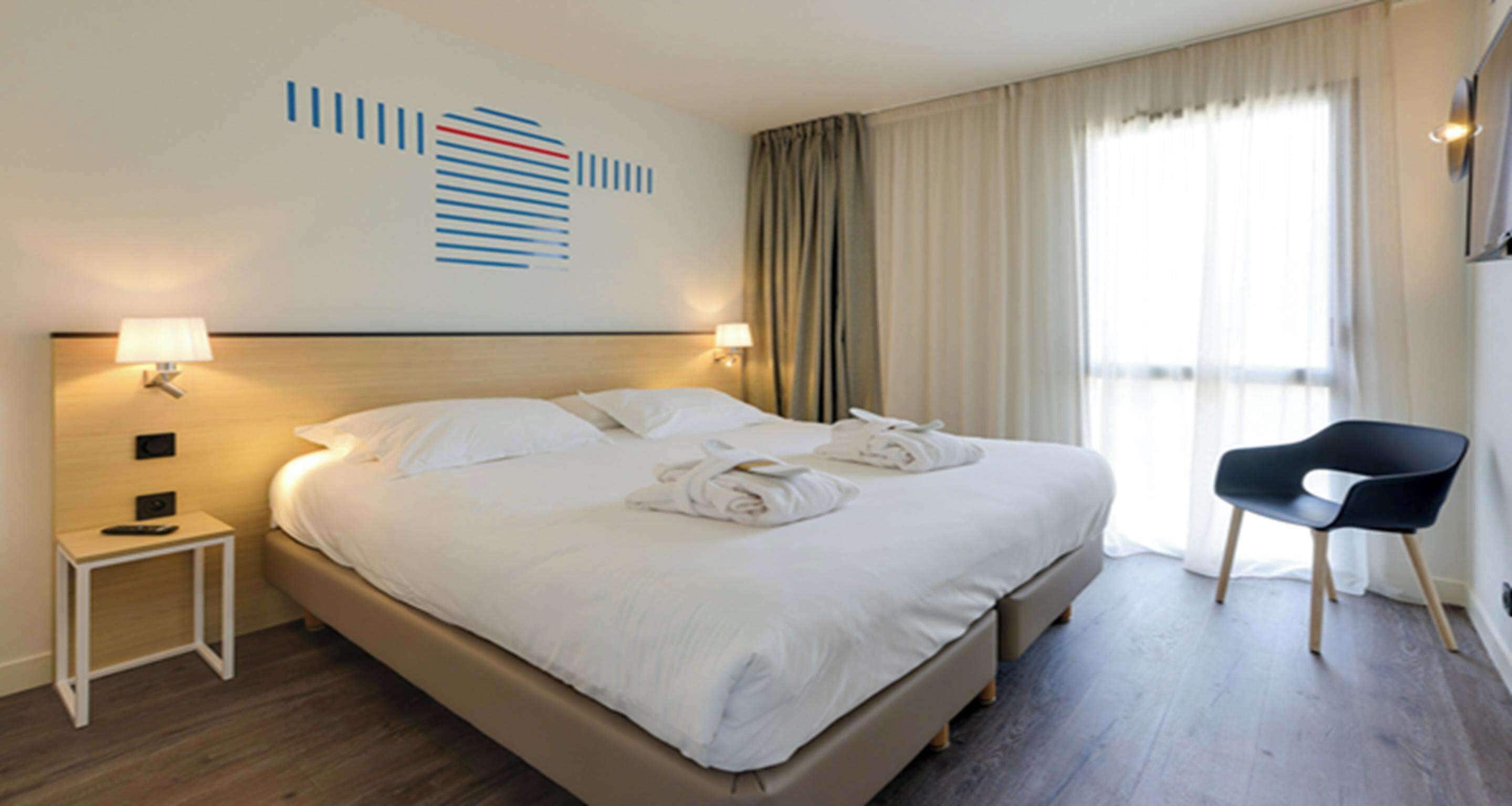 1 bedroom, in-room safe, desk, soundproofing