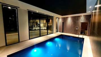 Piscine couverte