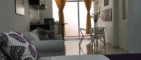 Studio Suite 4 | 客房内用餐