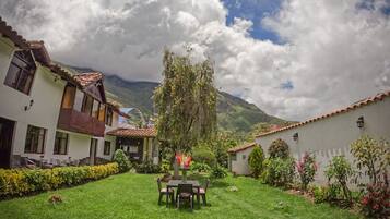 Quadruple Room | Terrace/patio