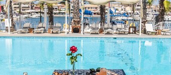 Ianos Hotel