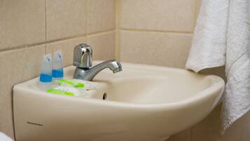 Double Room | In-room safe, soundproofing, free WiFi