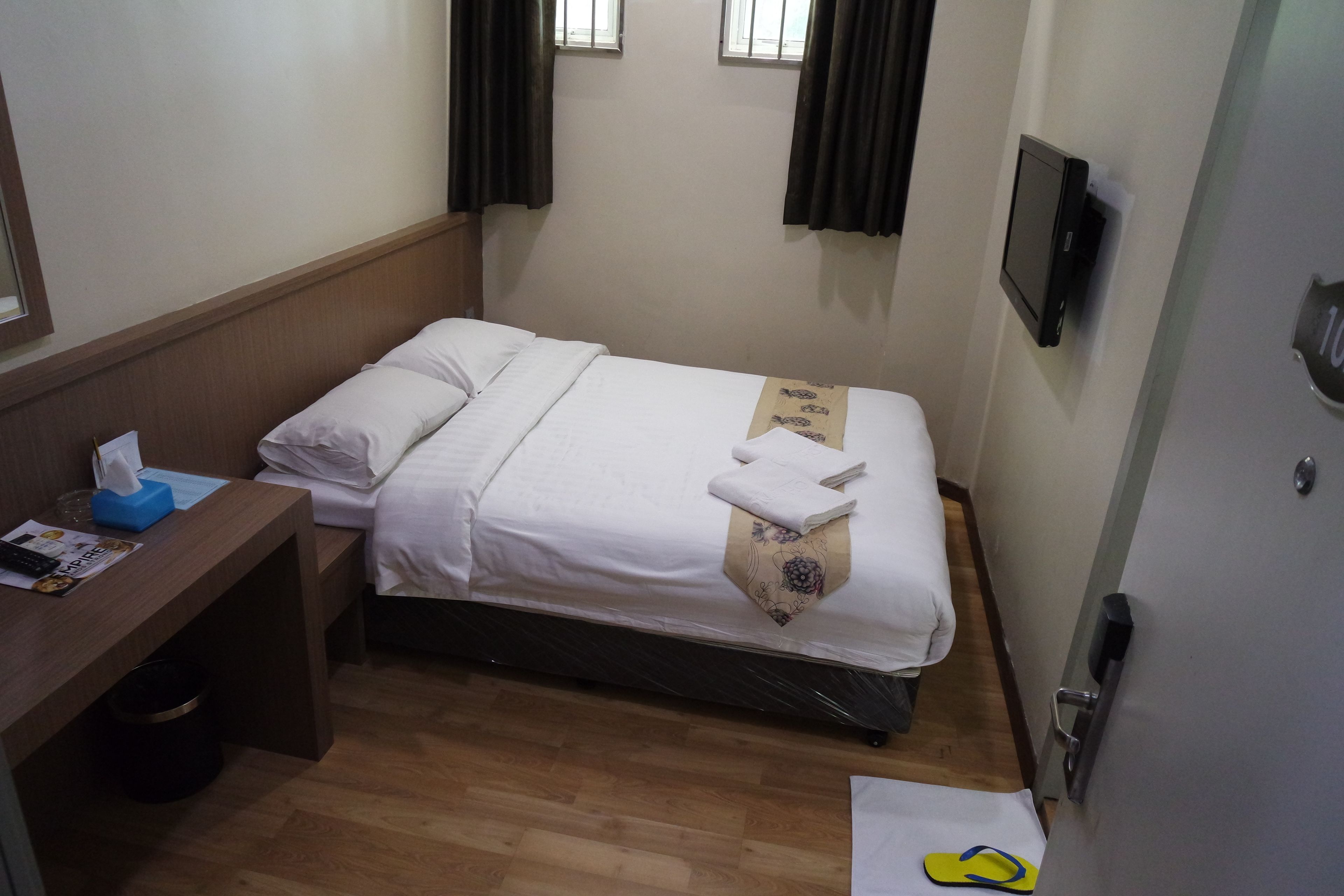 superior room | desk, iron/ironing board, free wifi