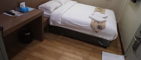 Superior Room | Desk, iron/ironing board, free WiFi