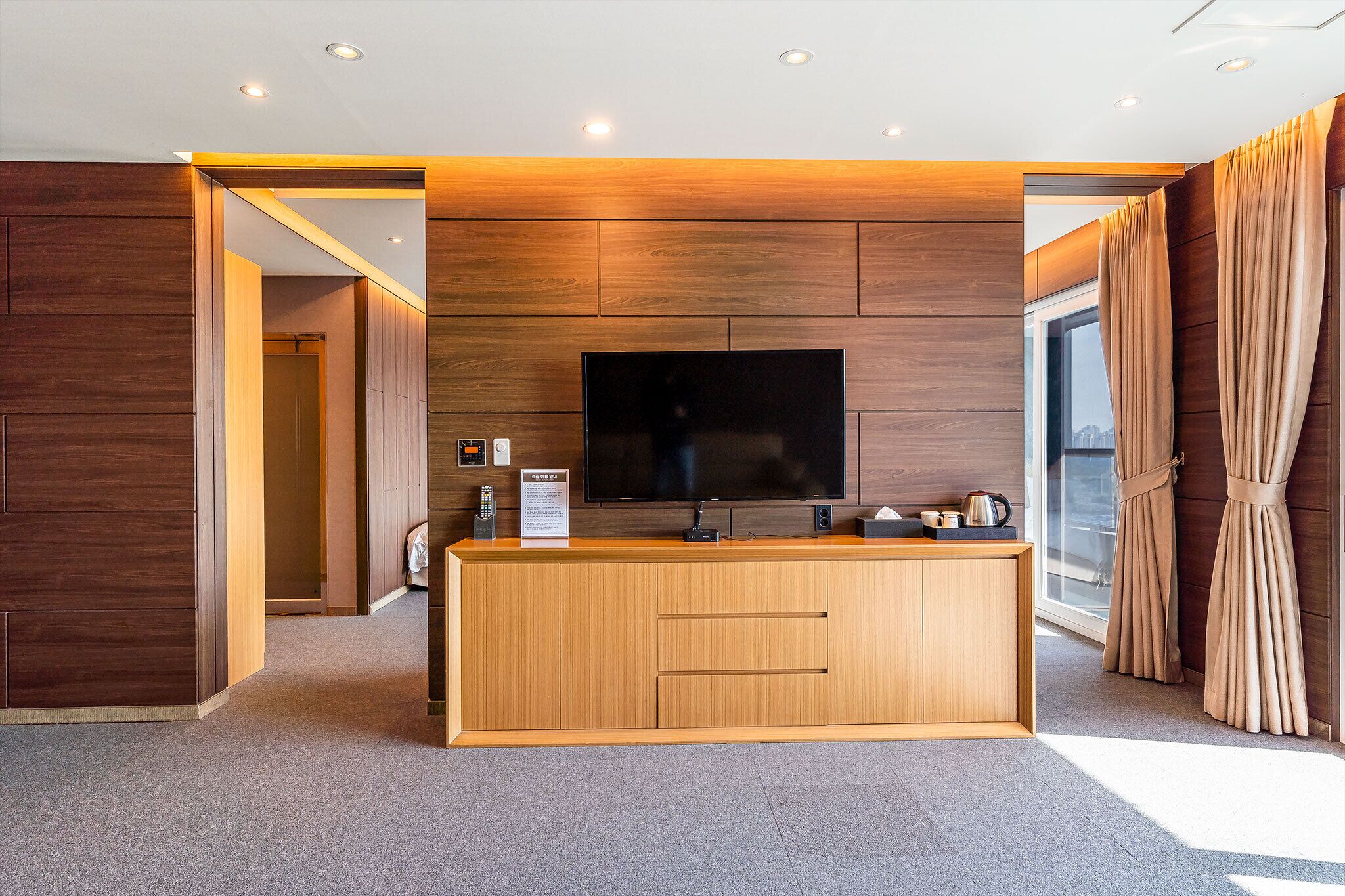 family suite, balcony (front view) | desk, blackout curtains, soundproofing, free wifi