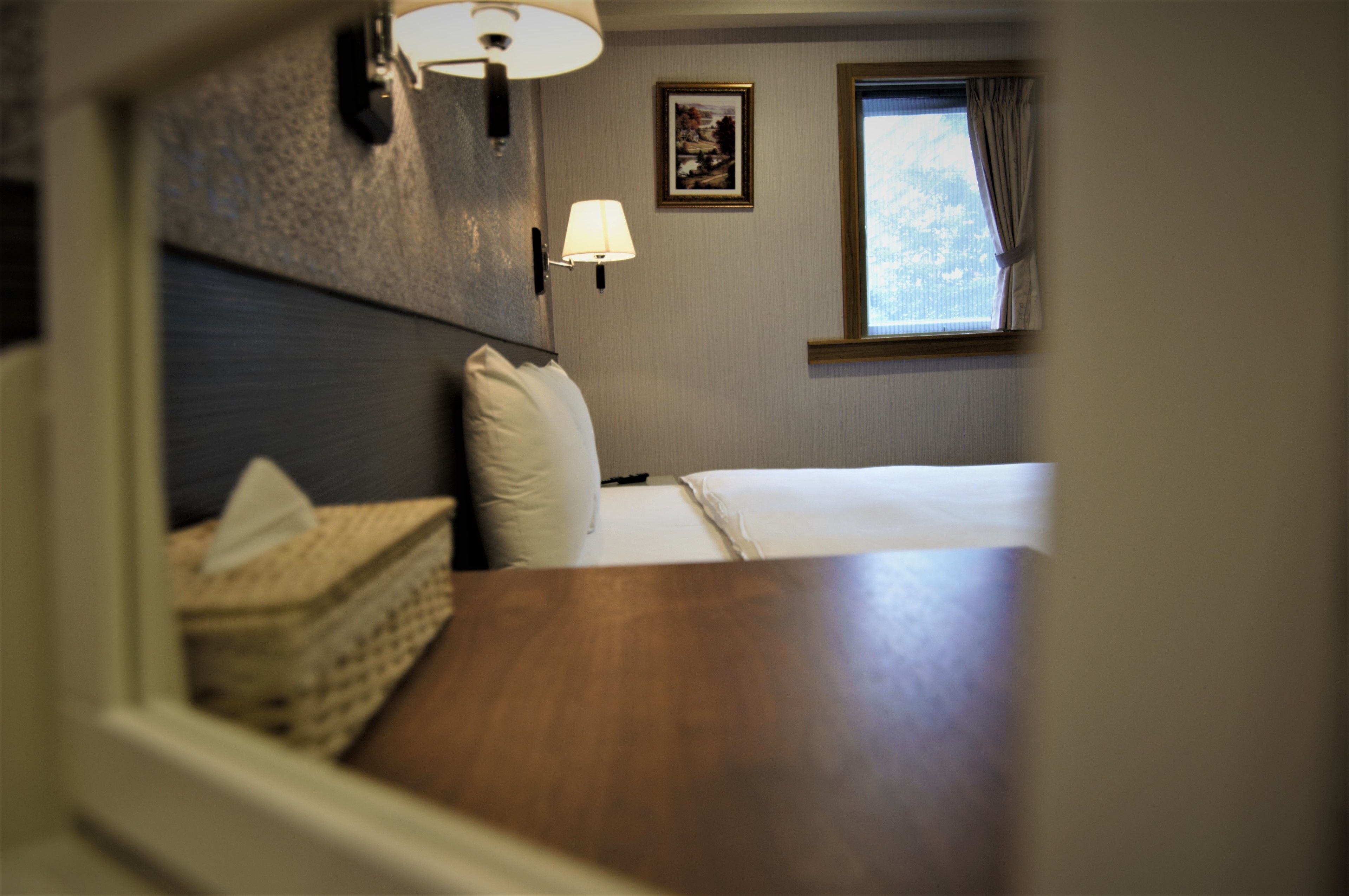 deluxe double room | desk, soundproofing, free wifi, bed sheets