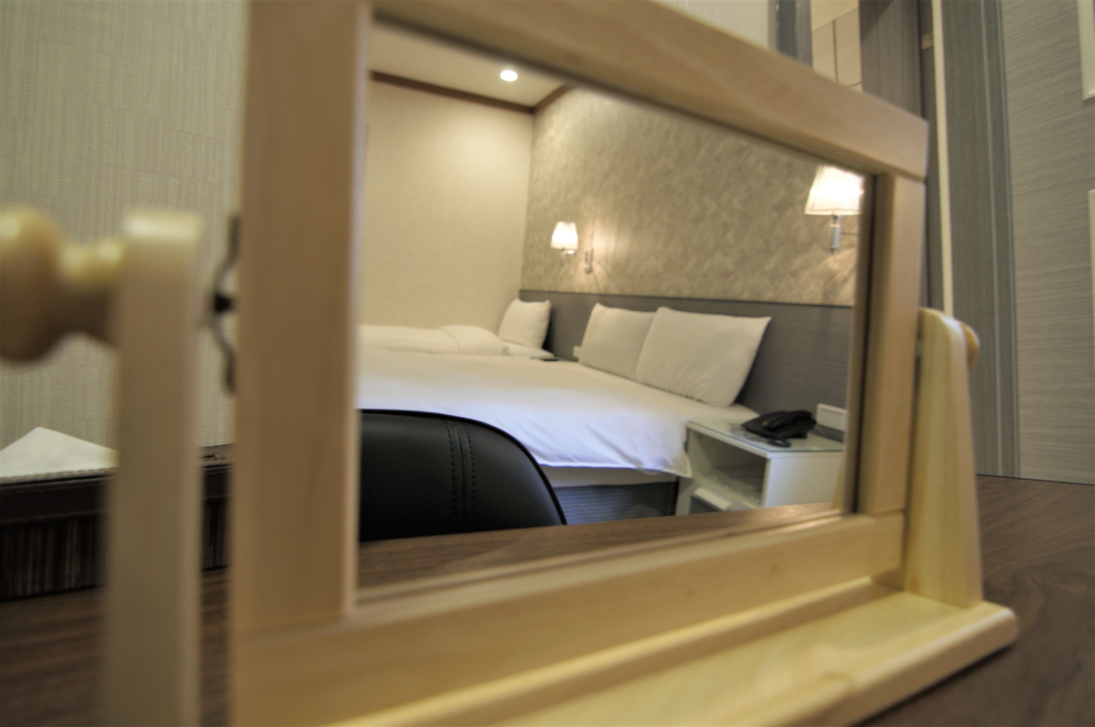 triple room, no windows | desk, soundproofing, free wifi, bed sheets