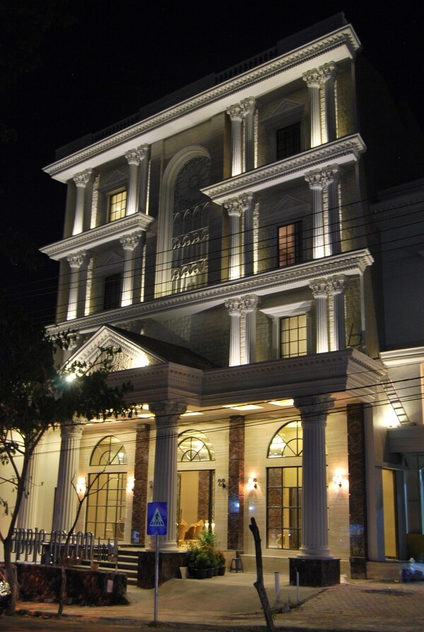 Apple Green Hotel - Batu