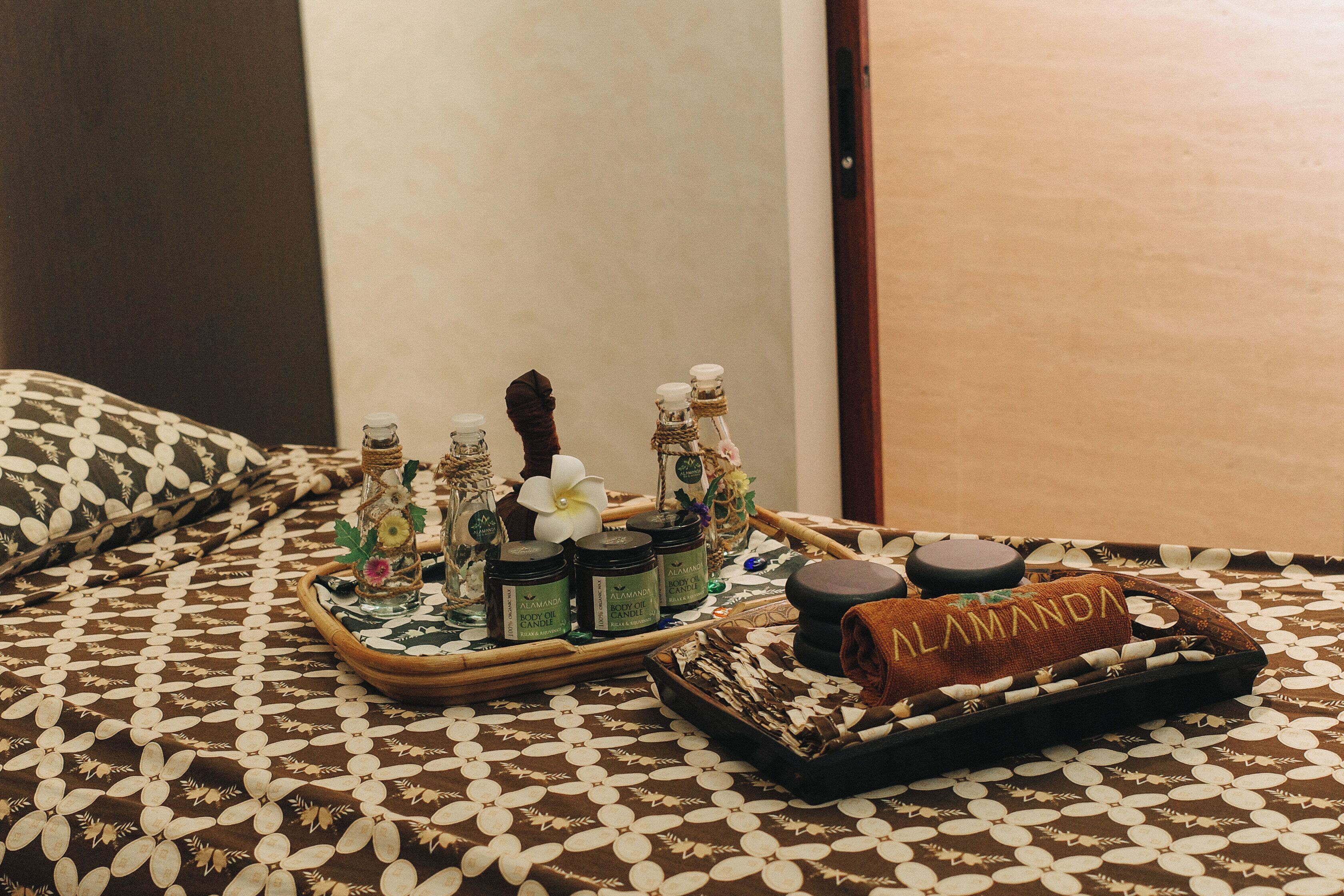 aromatherapy, hot stone massages, thai massages, body scrubs, facials