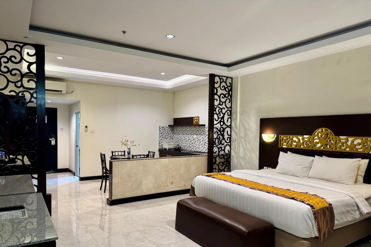 Studio Suite Deluxe | 2 phòng ngủ, bàn, khu vực làm việc phù hợp cho laptop, màn/rèm cản sáng