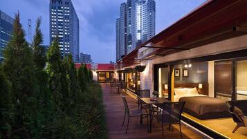 VIP | Balcony