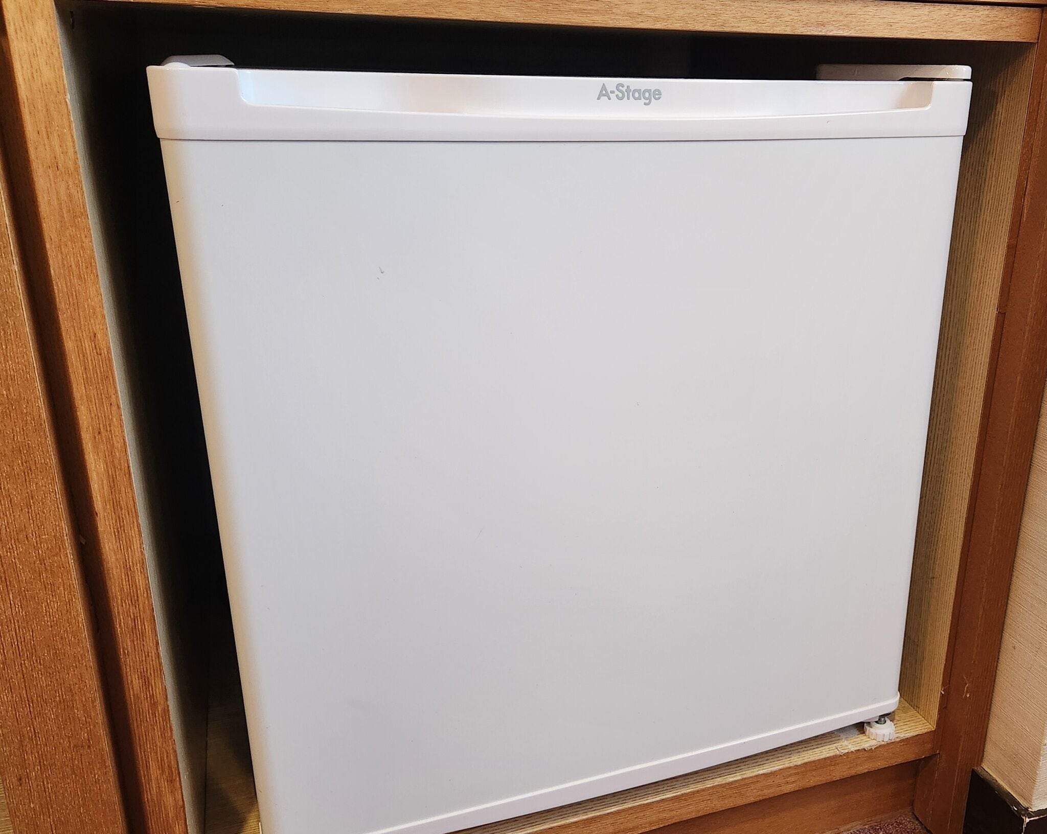 desk, iron/ironing board, free wifi