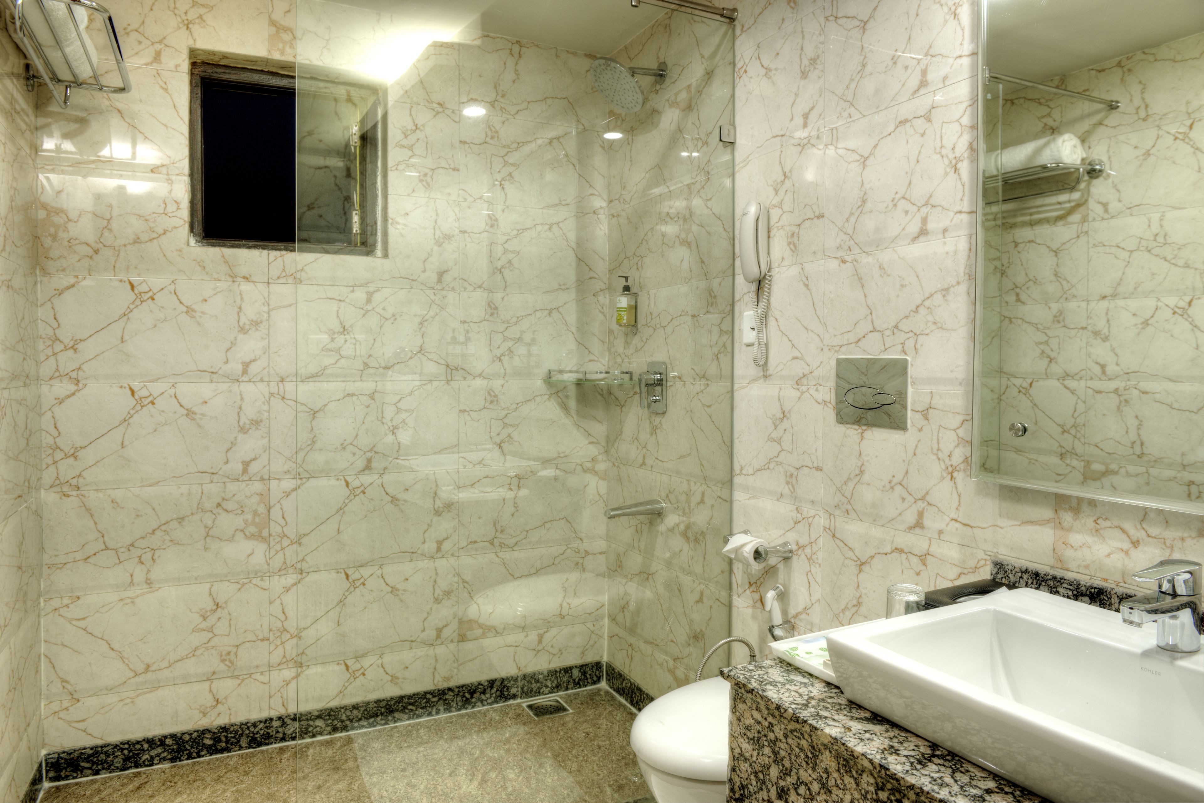 executive suite, 1 bedroom, non smoking | premium bedding, iron/ironing board, free wifi