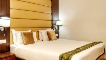 Deluxe Double Room, Non Smoking | Premium bedding, iron/ironing board, free WiFi