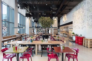 Breakfast, lunch, dinner served; international cuisine