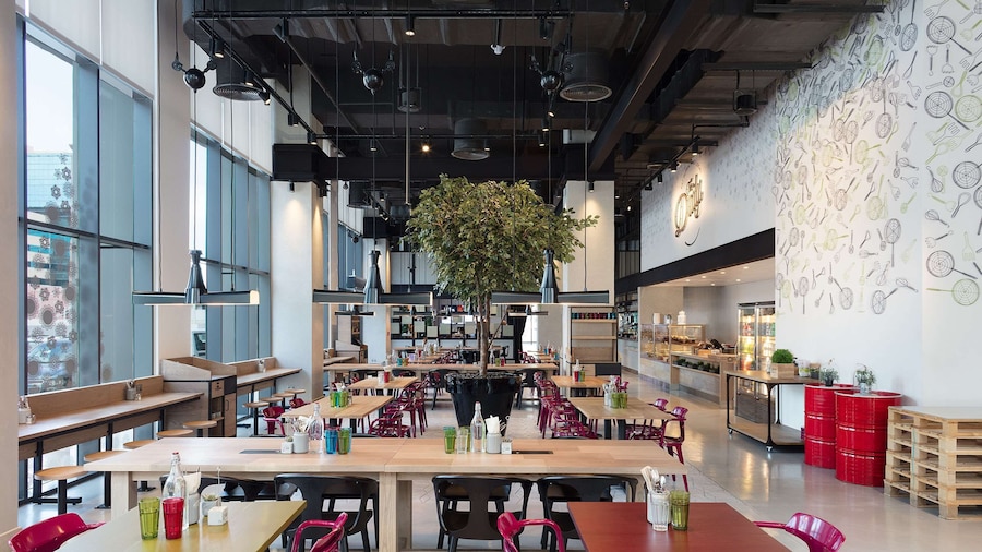 Rove City Centre, Deira