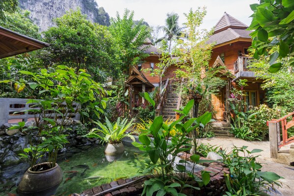 Property grounds - Phupha Aonang Resort and Spa (Krabi)