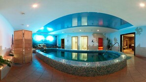 Indoor pool, outdoor pool, pool umbrellas, sun loungers - Hotel Complex Misto (Kharkiv)