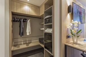 Minibar, caja de seguridad en la habitación, escritorio y wifi gratis