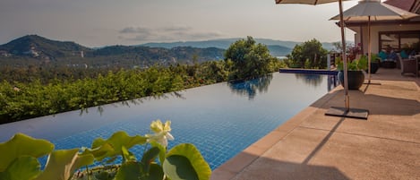 Outdoor pool, pool loungers