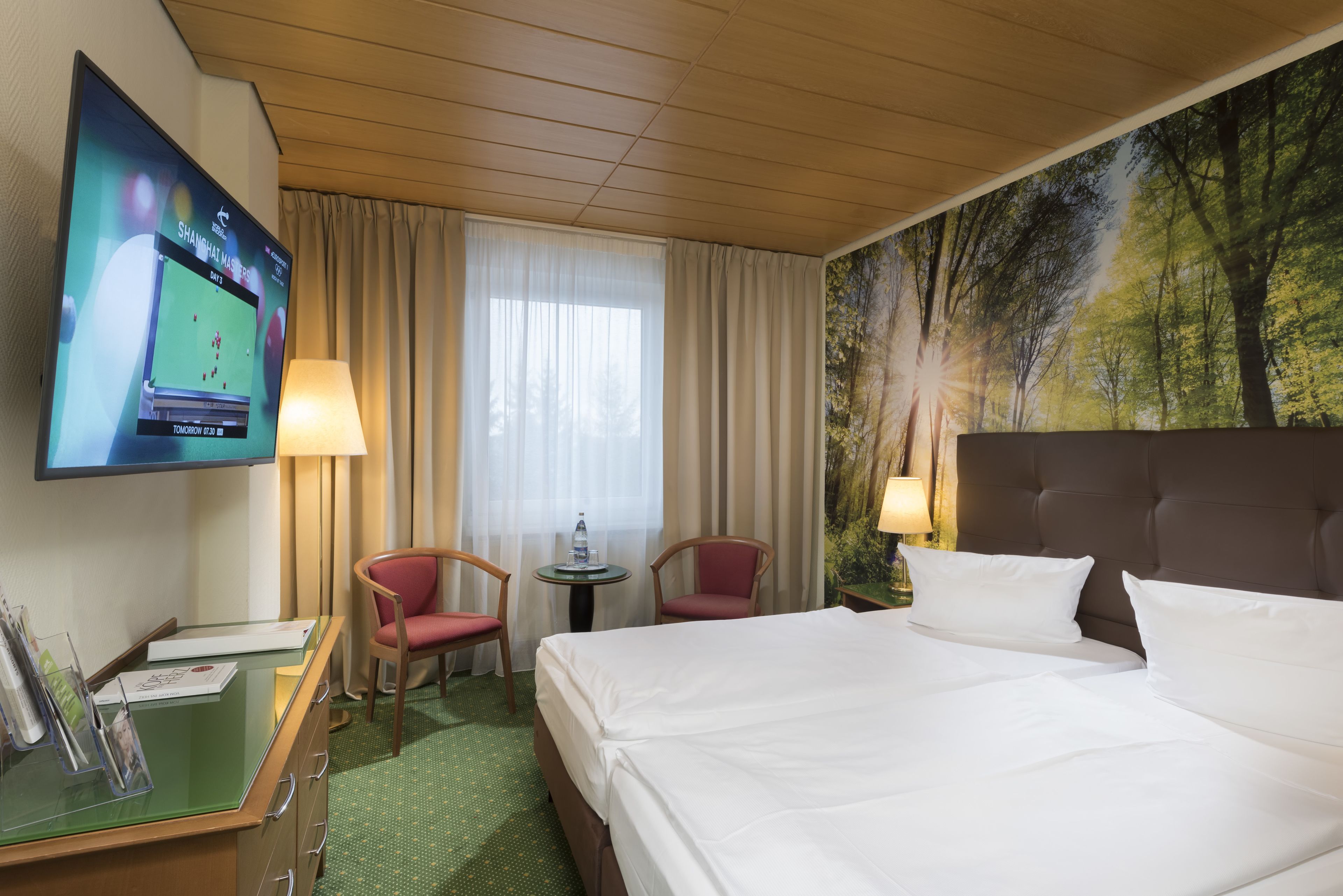 Classic Room (Plus) | In-room safe, blackout drapes, free WiFi, bed sheets