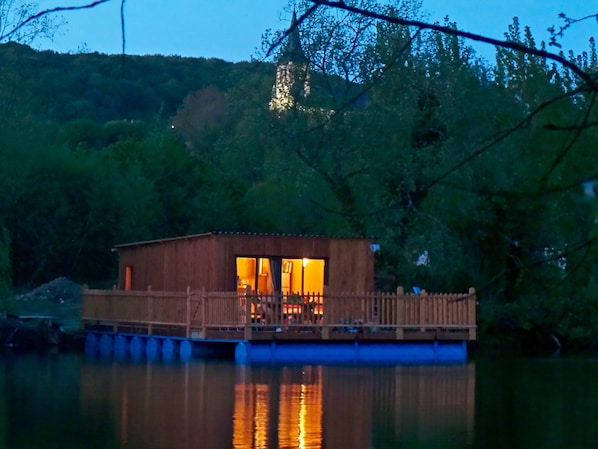 Cabaña, baño privado, vistas al lago (Les Songes de Steph) | Exterior
